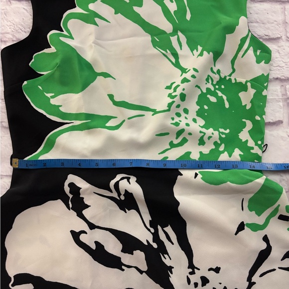 🔵Sandra Darren Vibrant Green and White Dress - Picture 10 of 12